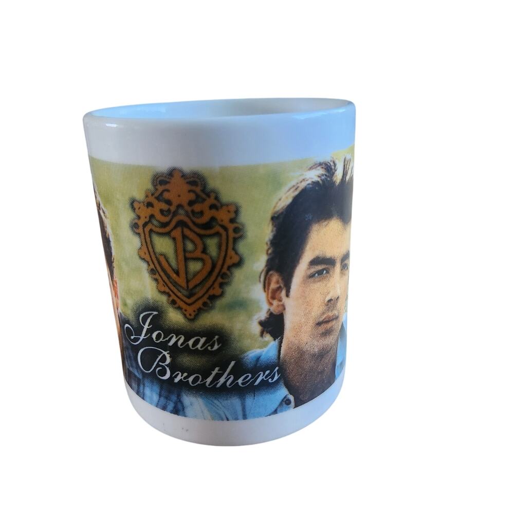 Jonas Brothers  Mexico 2009 coffee cup.